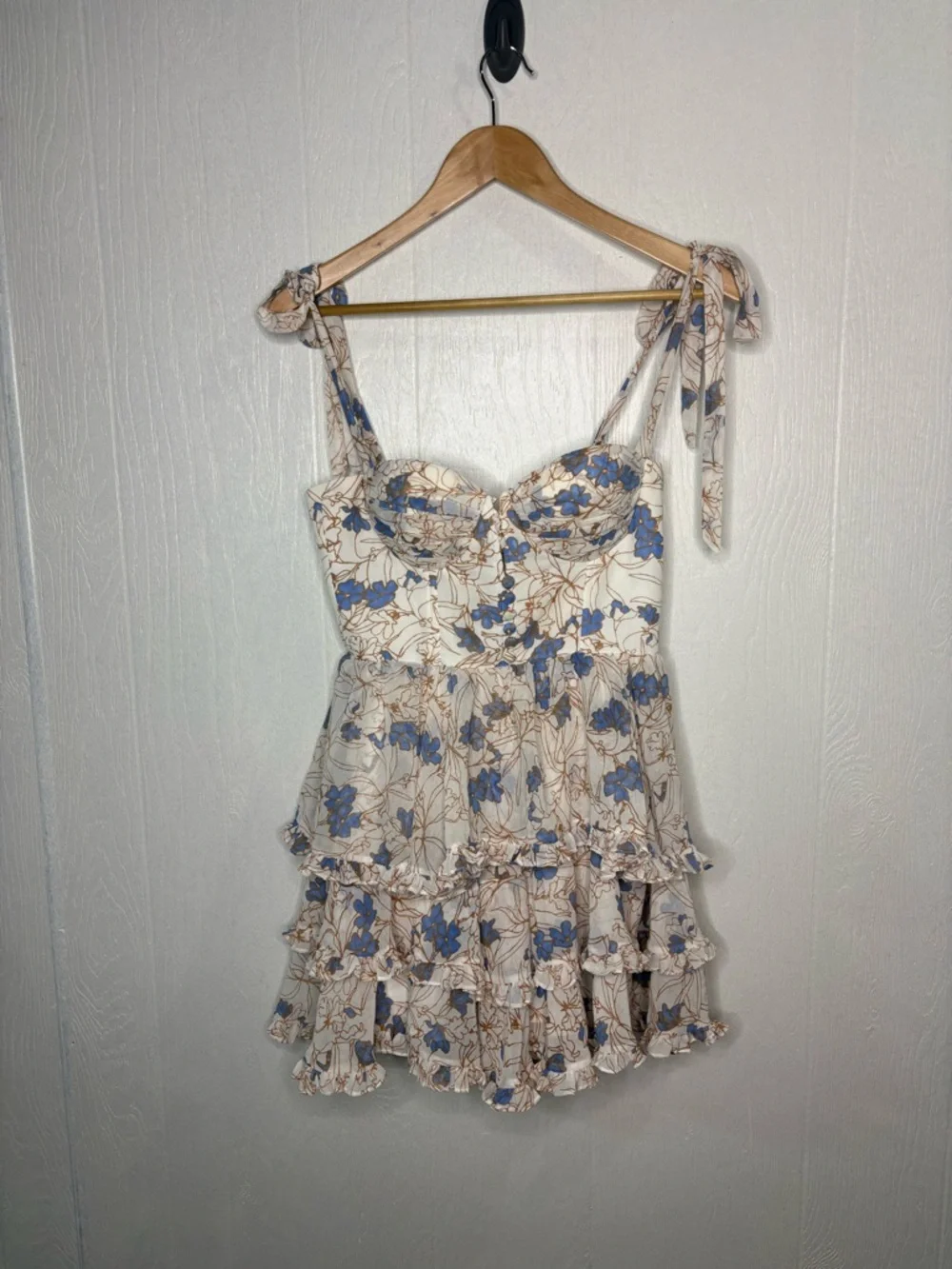 Adeirlina Cream Blue Floral Strappy Sleeve Mini Ruffle Dress size Small - Picture 2 of 12